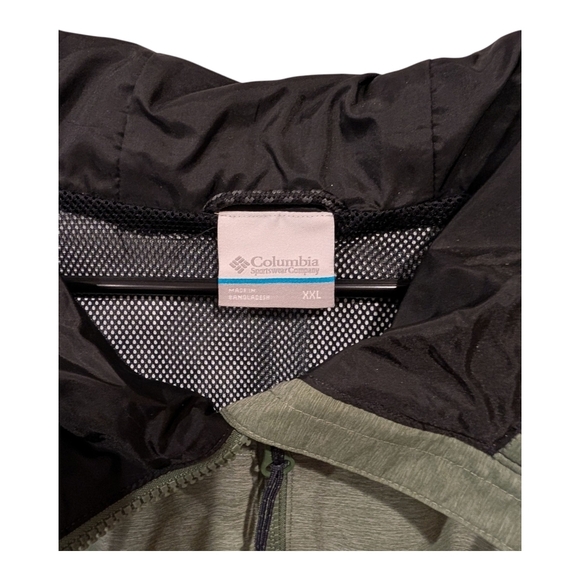 Columbia Olive and Black Hooded Rain Jacket - Picture 5 of 5